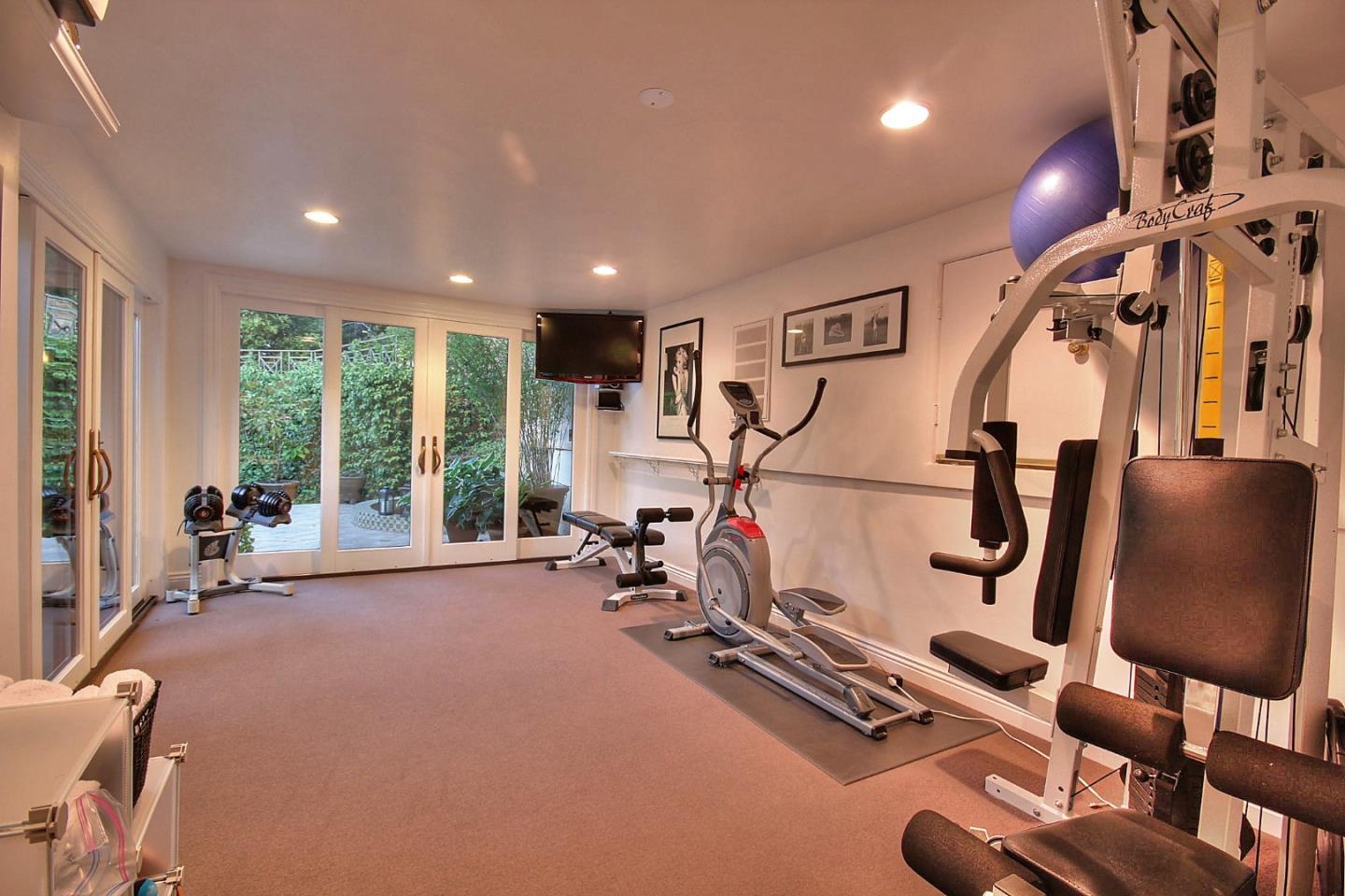 15668 Bohlman Road Saratoga, CA 95070 - Photo 16 of 33 Gallery Image 16