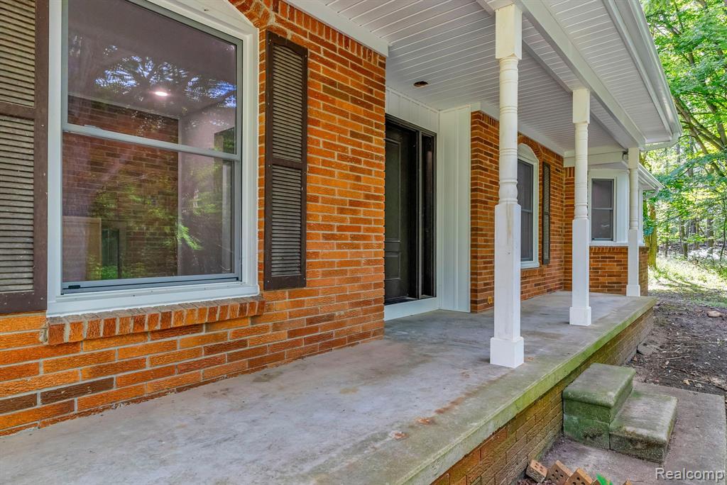 12811 Foley Road Emmett, MI 48022 - Photo 8 of 59