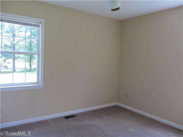 140 Farmview Road Madison, NC 27025 - Photo 14 of 16 3rd Bedroom.