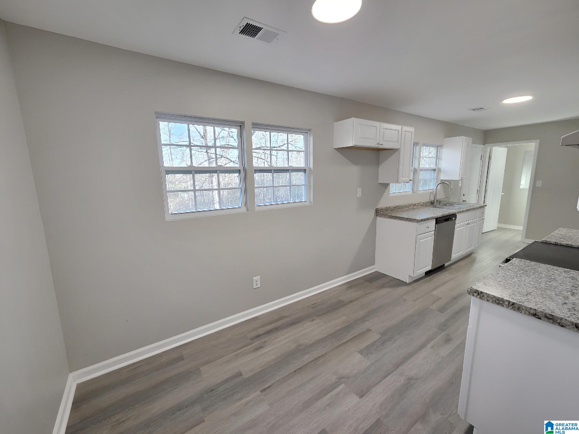 240 Burns Road Warrior, AL 35180 - Photo 6 of 17