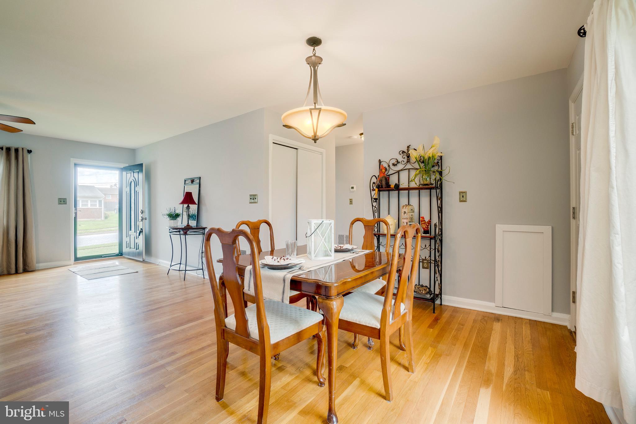905 Sedgley Road Baltimore, MD 21228 - Photo 14 of 38