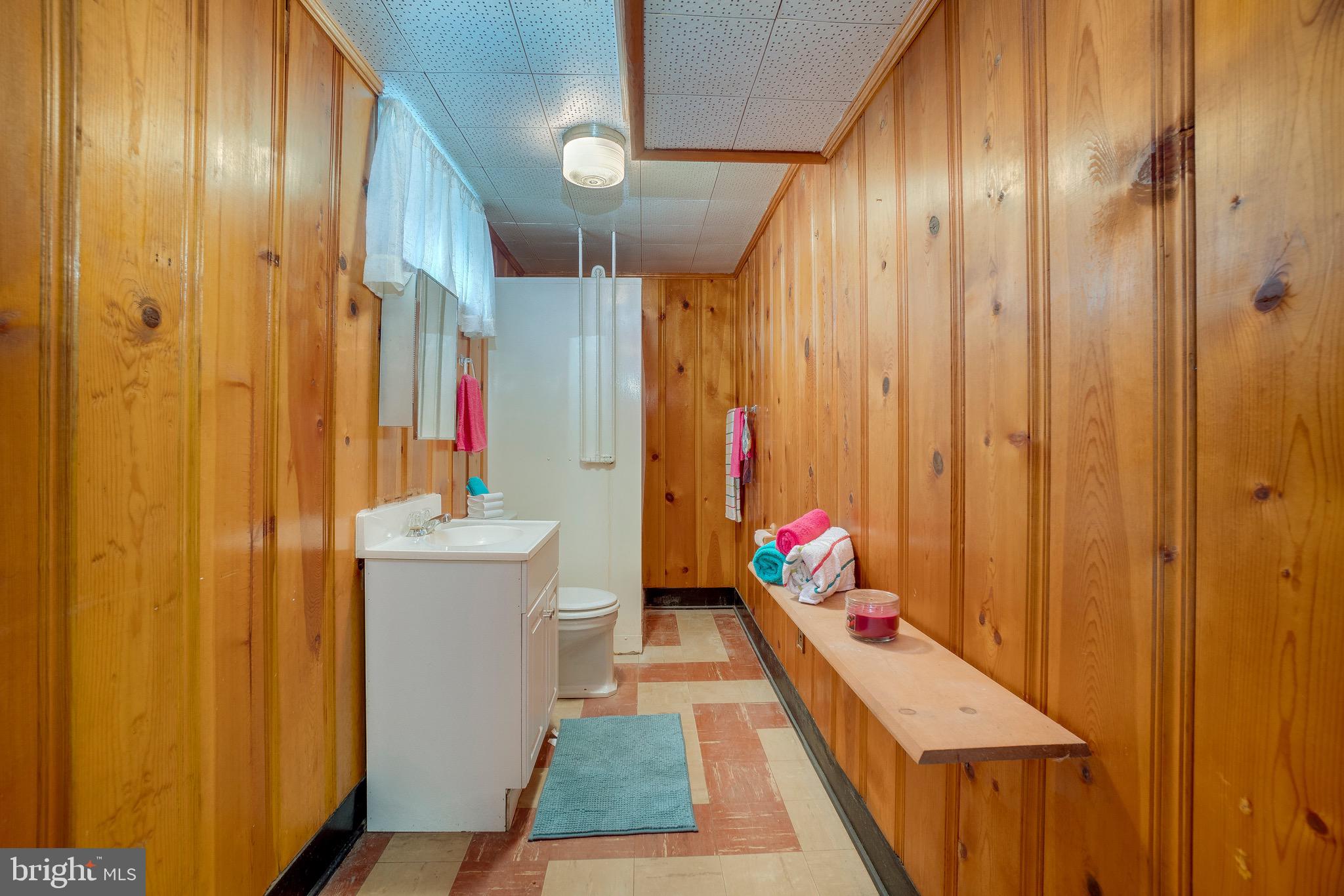 905 Sedgley Road Baltimore, MD 21228 - Photo 36 of 38 2nd full bath in basement w/shower
