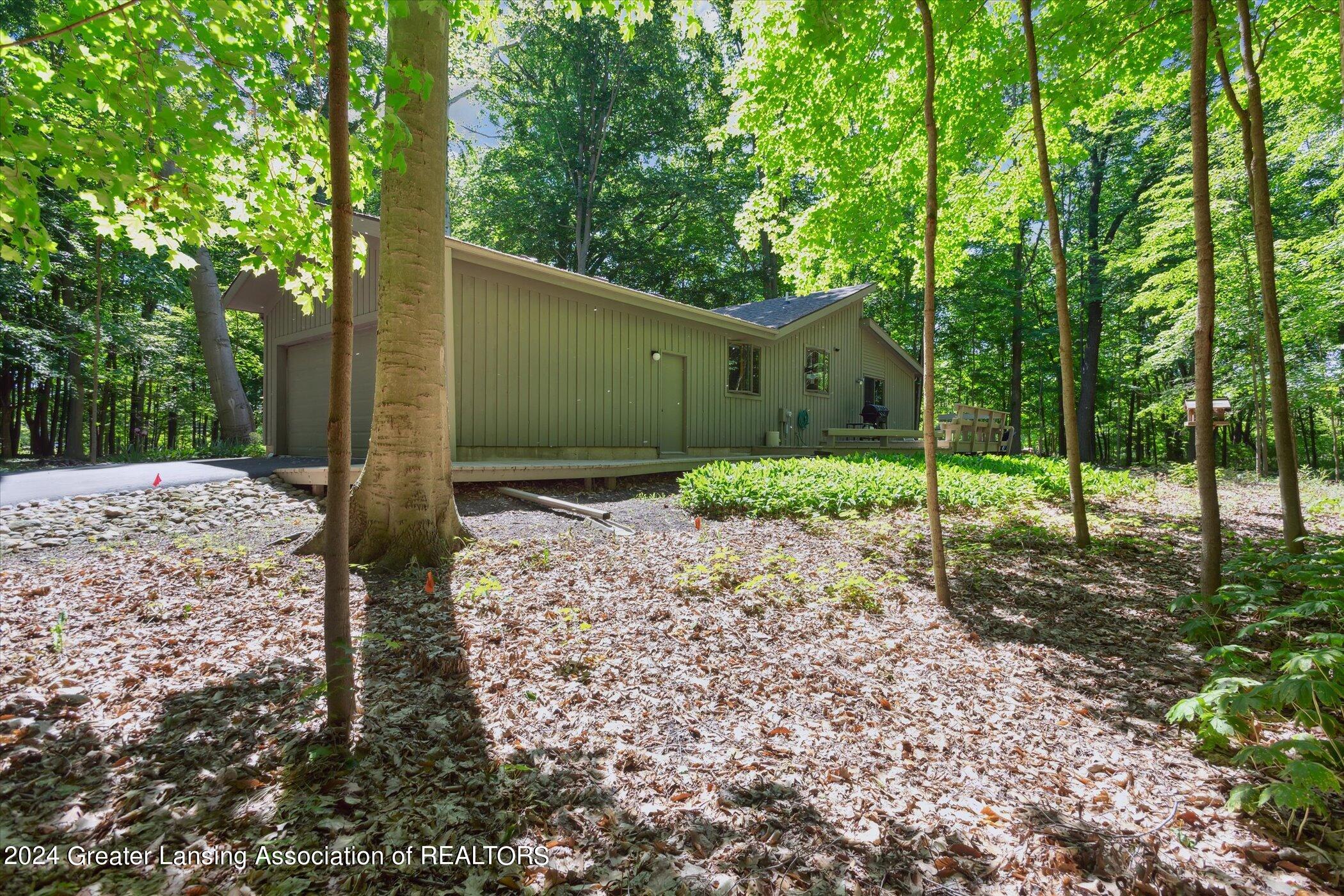 1037 North Eifert Road Holt, MI 48842 - Photo 44 of 63 44-1037-Eifert-Rd-Holt-MI-48842-WindowSt