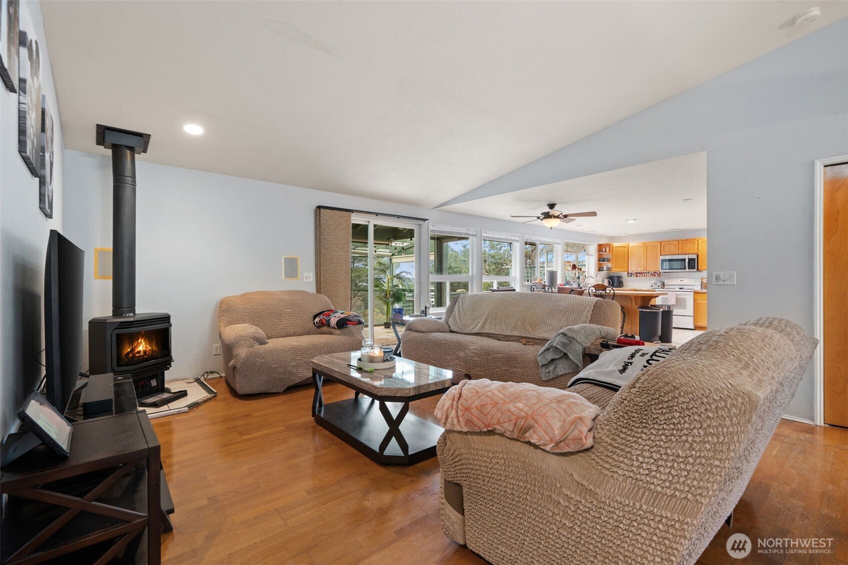 37399 Buck Road Northeast Hansville, WA 98340 - Photo 5 of 40 a living room with furniture