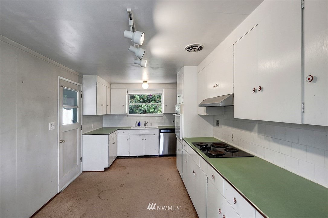 18208 Peterson Road Burlington, WA 98233 - Photo 6 of 21