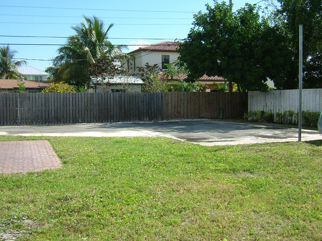 654 Northeast 3rd Avenue, Unit LOT FOR SALE Boca Raton, FL 33432 - Photo 2 of 20 Back Yard facing NE