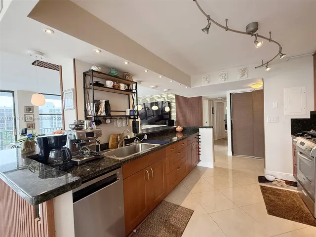 a view of a livingroom with furniture