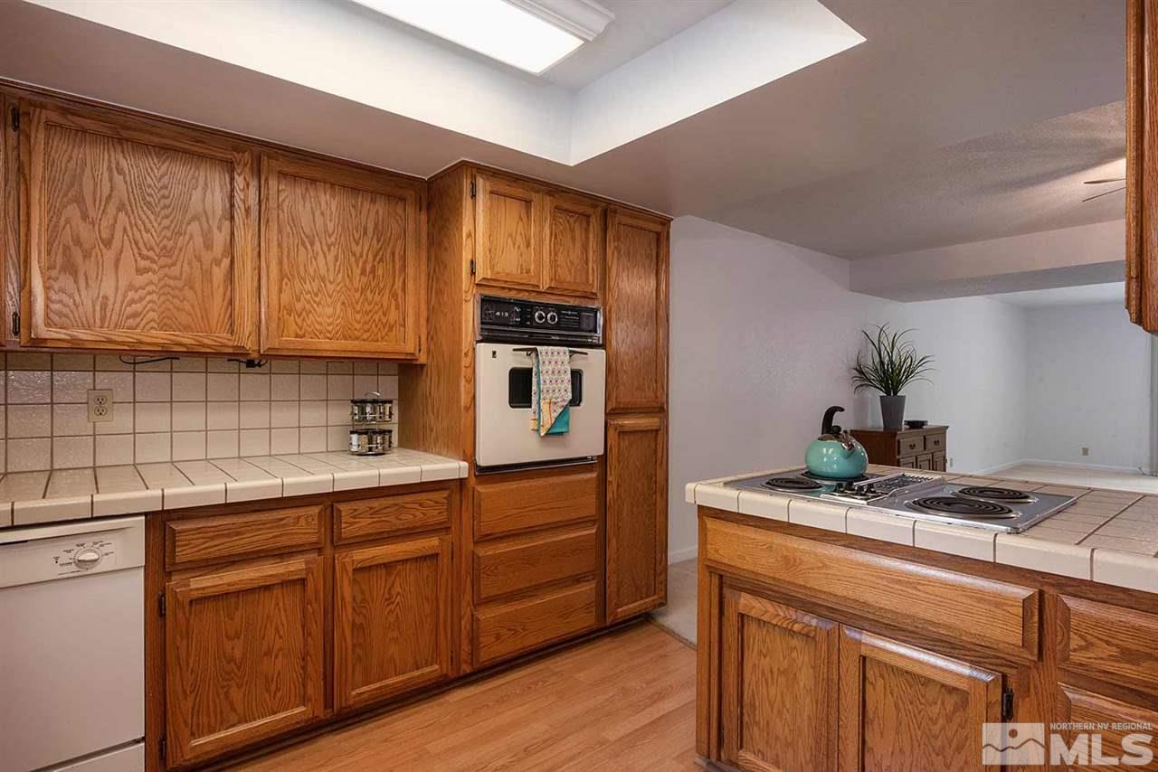 2014 Sunburst Way Reno, NV 89509 - Photo 4 of 25 Photo 4