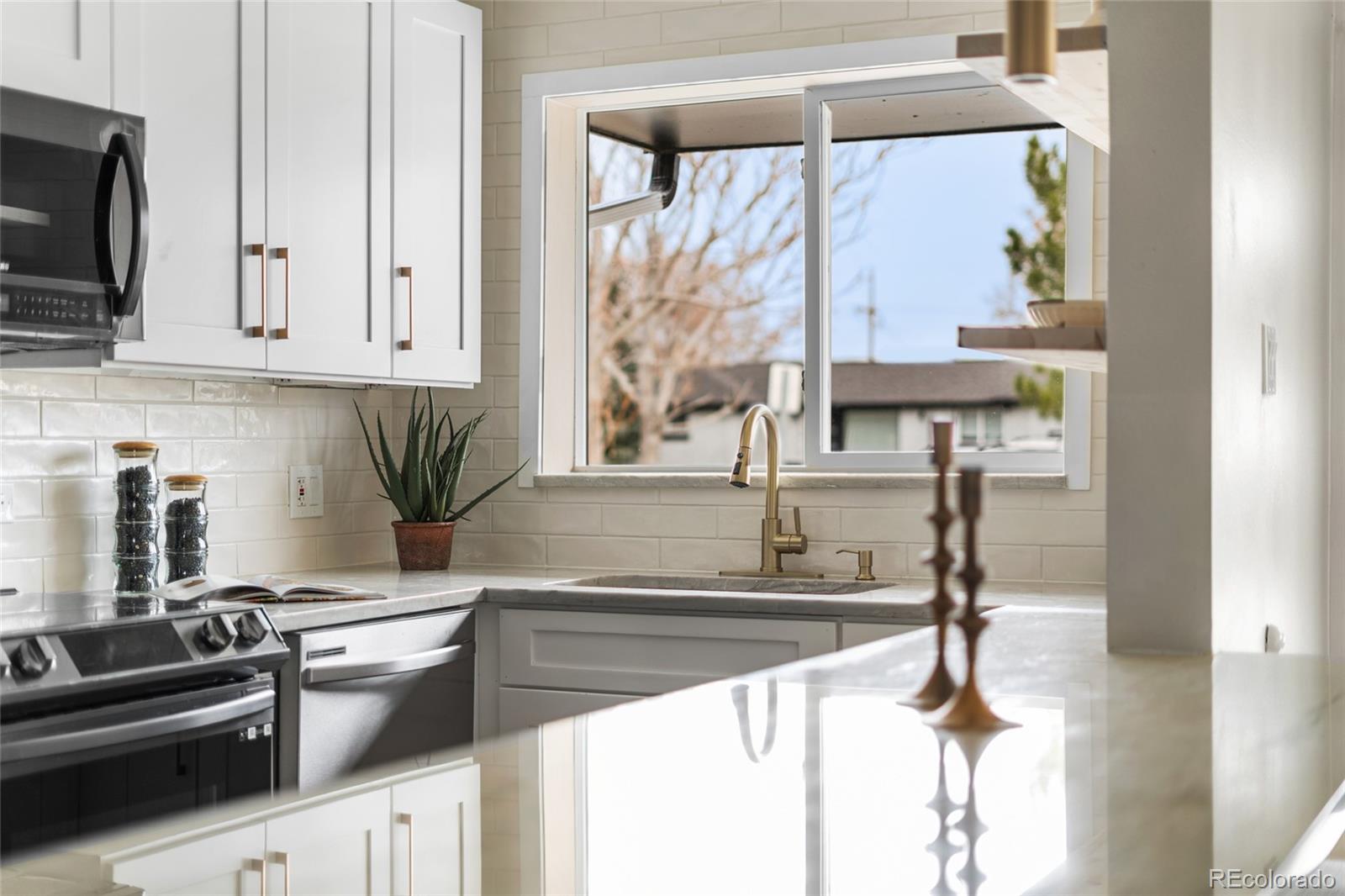 2901 Niagara Street Denver, CO 80207 - Photo 13 of 41