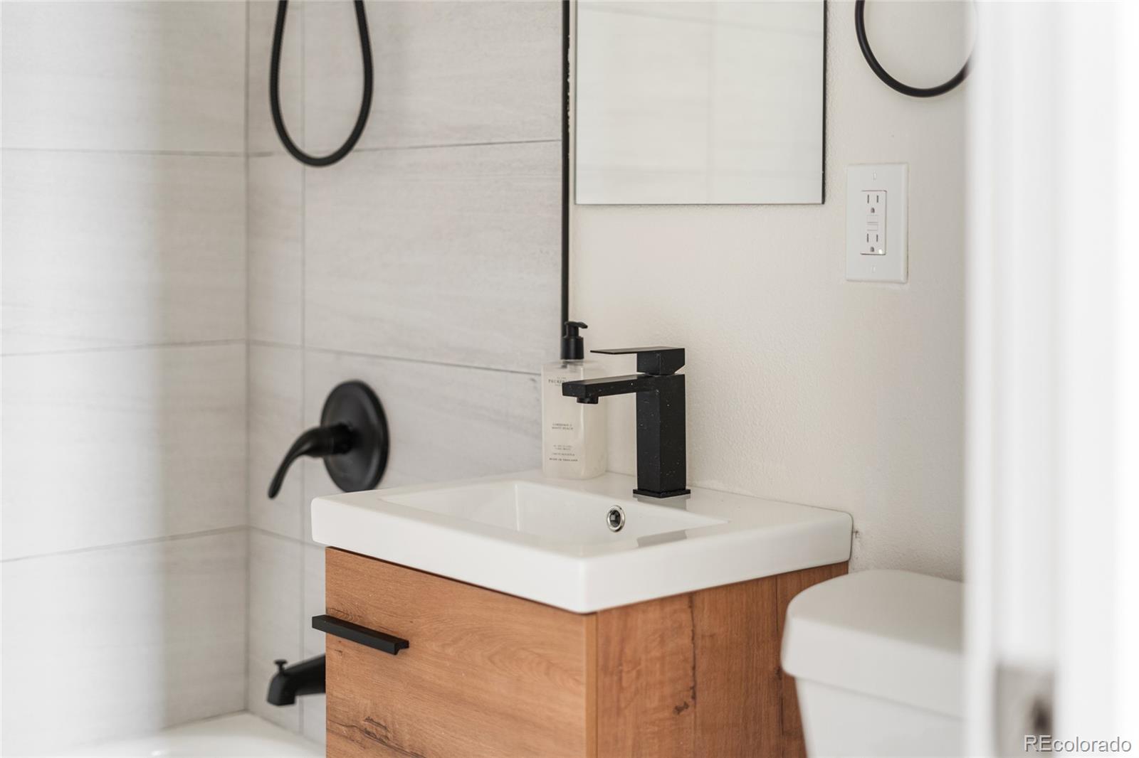 2901 Niagara Street Denver, CO 80207 - Photo 27 of 41