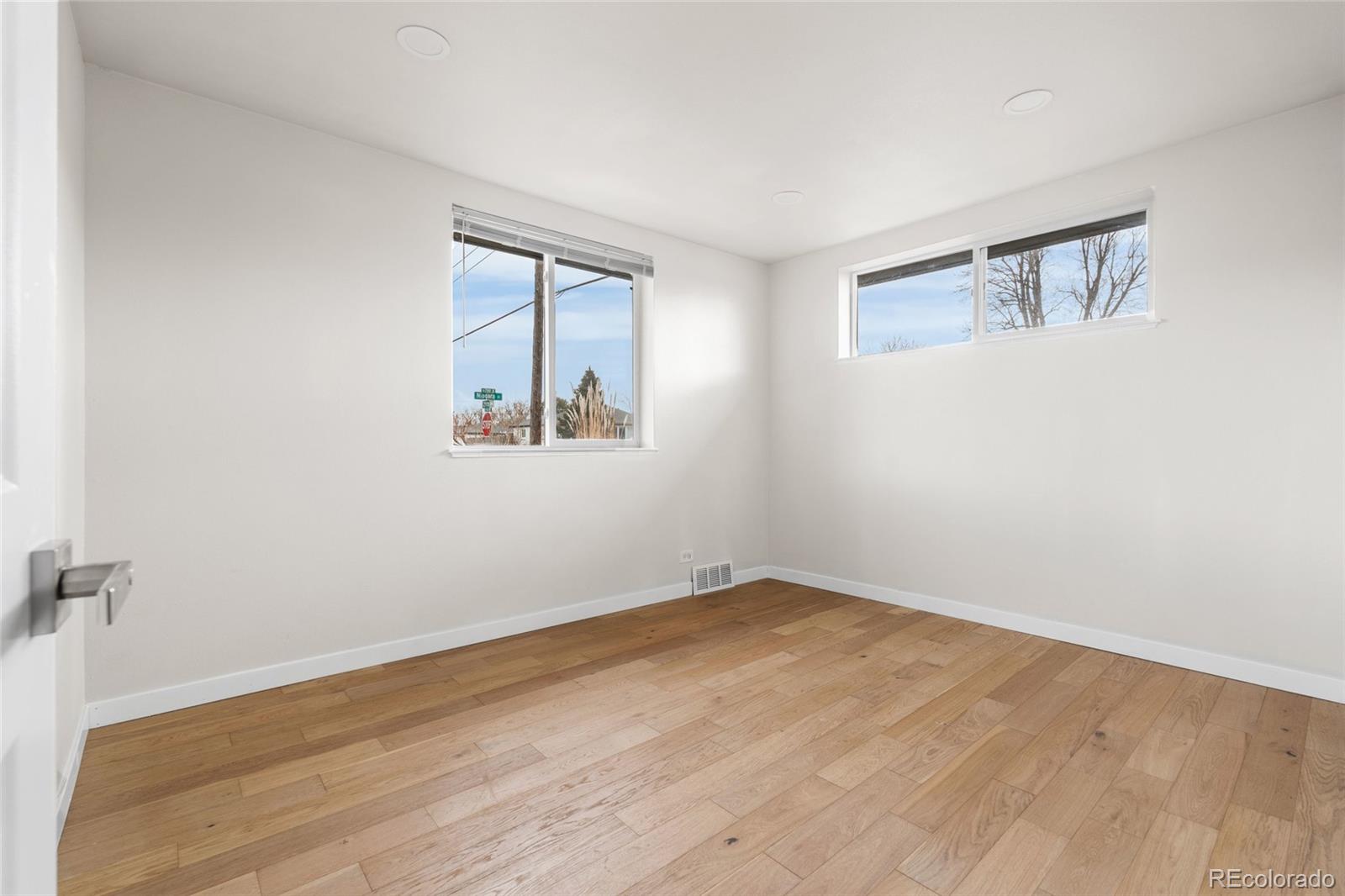 2901 Niagara Street Denver, CO 80207 - Photo 28 of 41