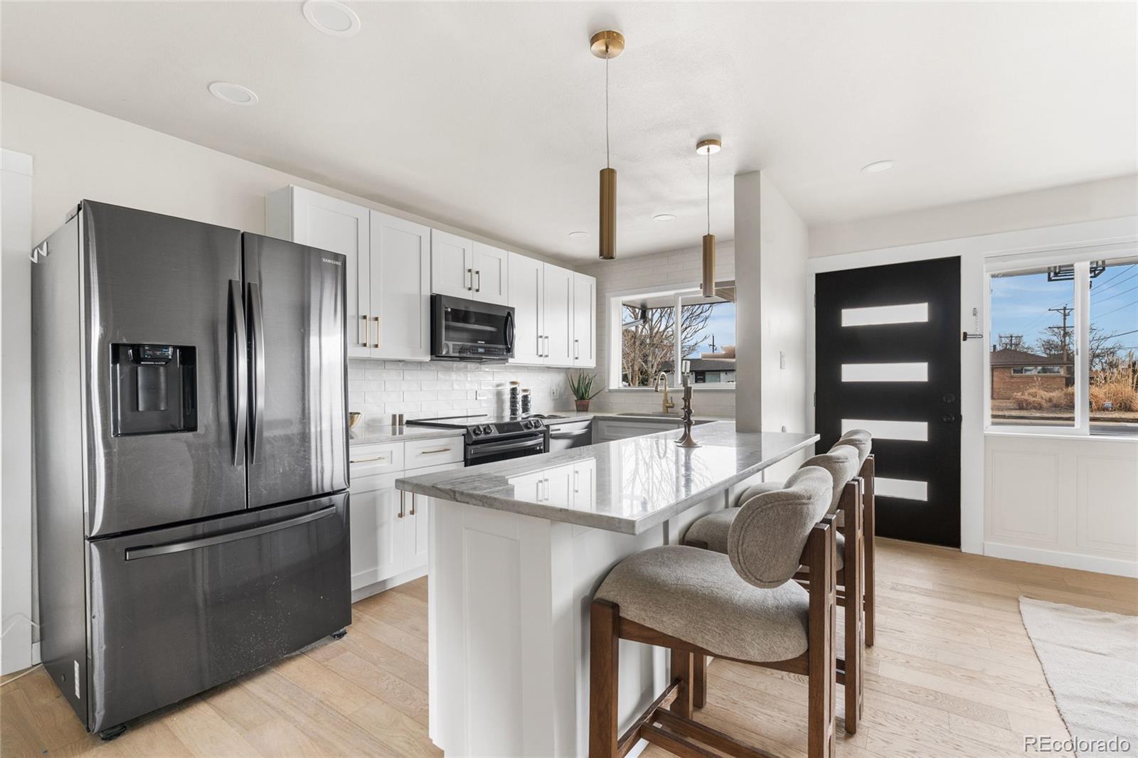 2901 Niagara Street Denver, CO 80207 - Photo 9 of 41