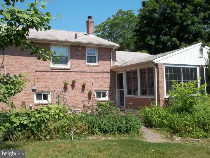 604 Cheyney Road Springfield, PA 19064 - Photo 5 of 11 Exterior Back