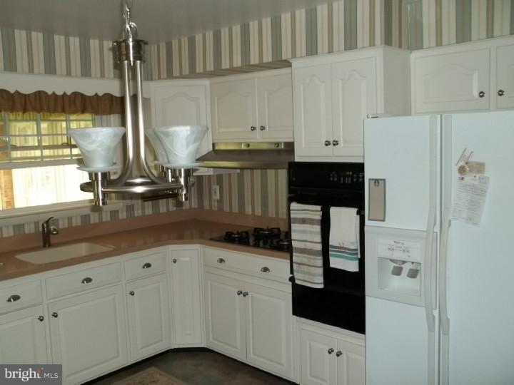 604 Cheyney Road Springfield, PA 19064 - Photo 8 of 11 Kitchen