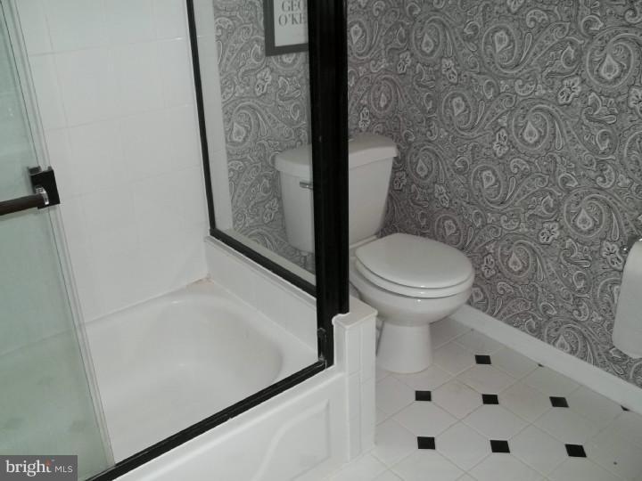 604 Cheyney Road Springfield, PA 19064 - Photo 10 of 11 Bathroom