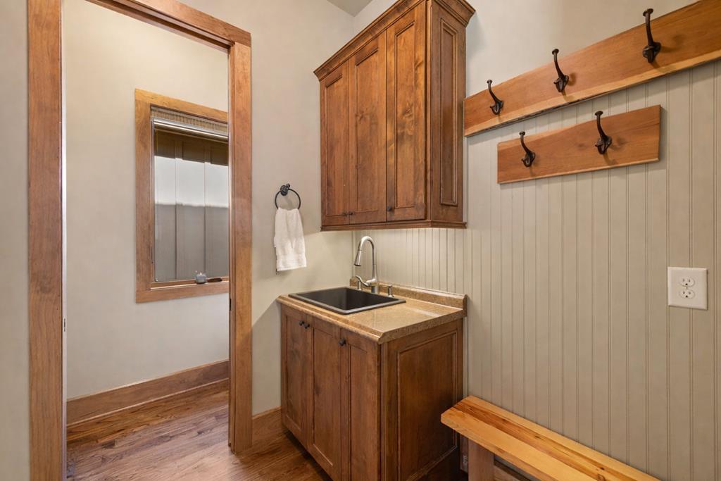 2650 Cutcane Road Mineral Bluff, GA 30559 - Photo 20 of 80 Mudroom w/ water closet near garage entrance