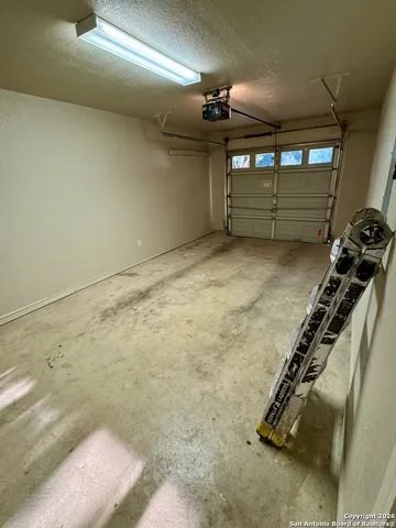 $2,100 | 143 Oak Grove Drive, Boerne, TX 78006