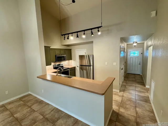 $2,100 | 143 Oak Grove Drive, Boerne, TX 78006