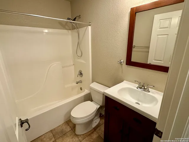 $2,100 | 143 Oak Grove Drive, Boerne, TX 78006