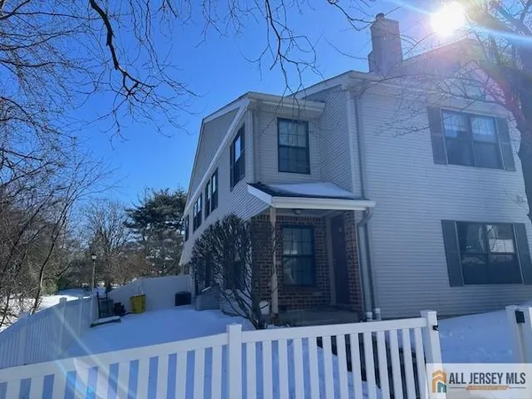 $2,600 | 12 Covington Court, Unit 12, East Brunswick, NJ 08816