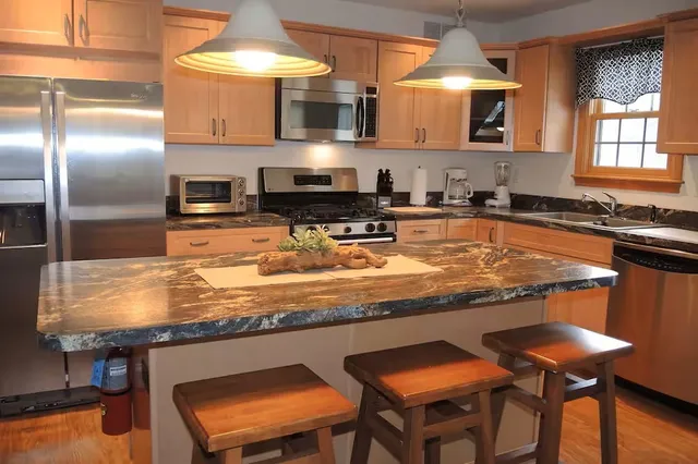 $749,000 | 173 Bowen Road, Middlefield, NY 13326