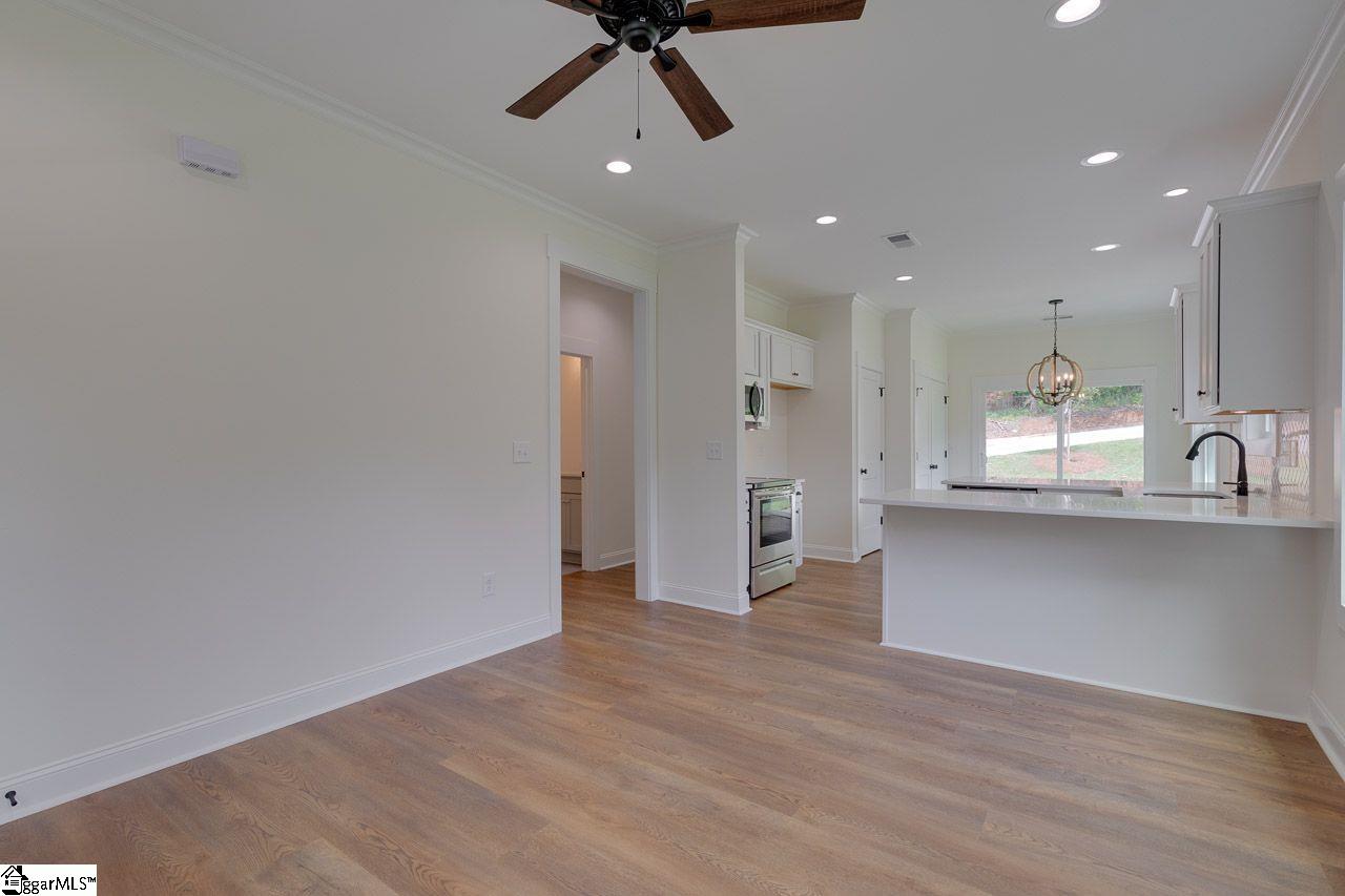 110 Hilton Street Greenville, SC 29607 - Photo 3 of 16 Gallery Image 3