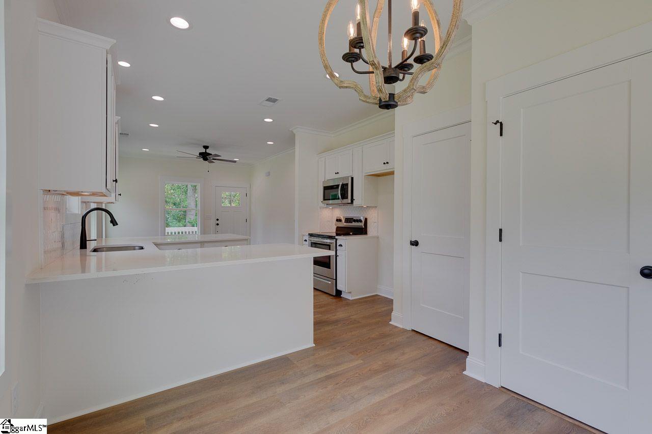 110 Hilton Street Greenville, SC 29607 - Photo 9 of 16 Gallery Image 9