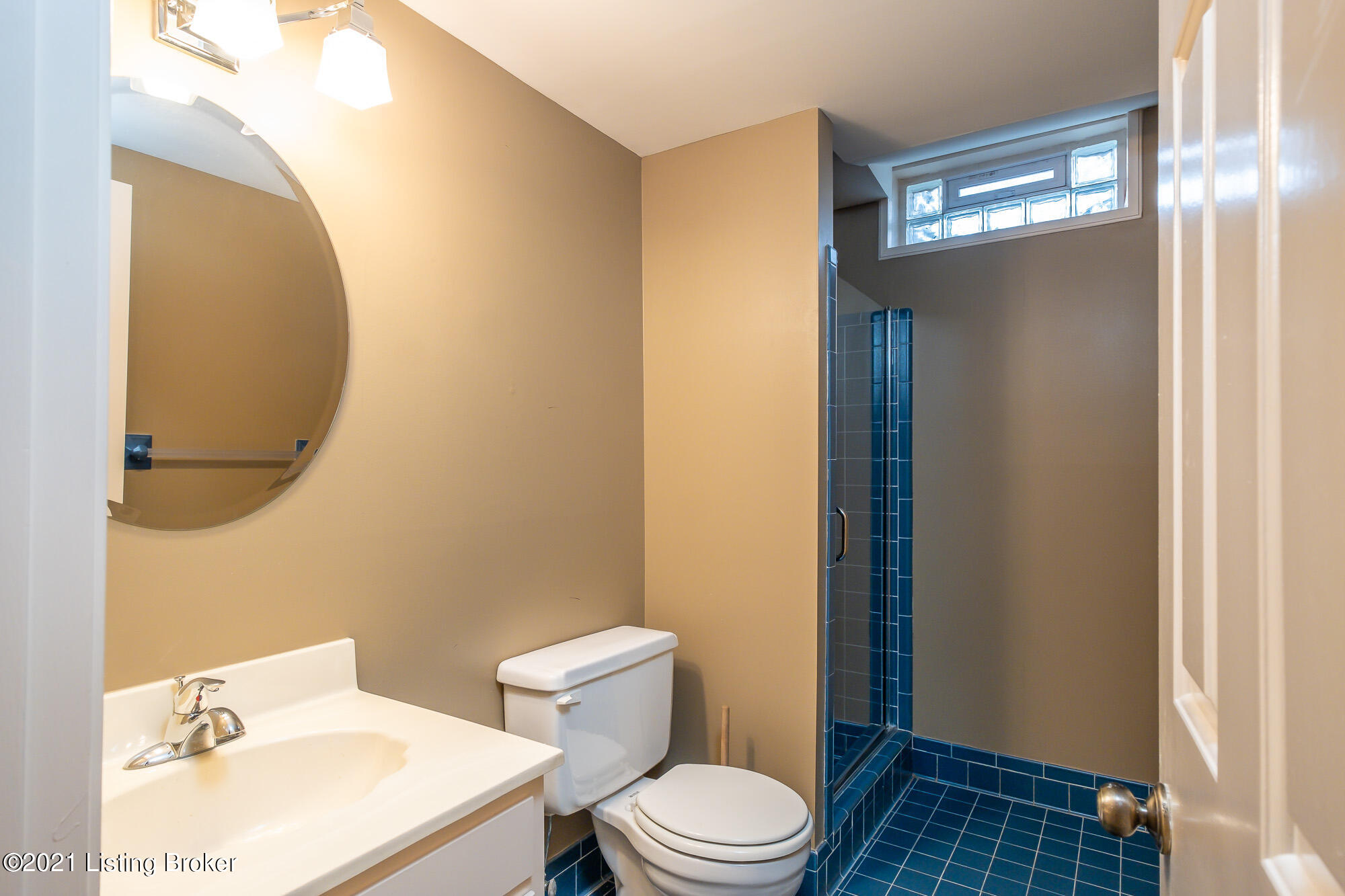 6014 Innes Trace Road Louisville, KY 40222 - Photo 49 of 56 Full bath with shower in lower level