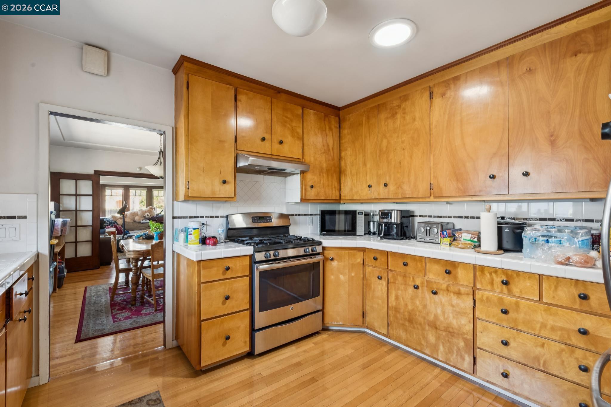 1242 Hopkins Street Berkeley, CA 94702 - Photo 20 of 84