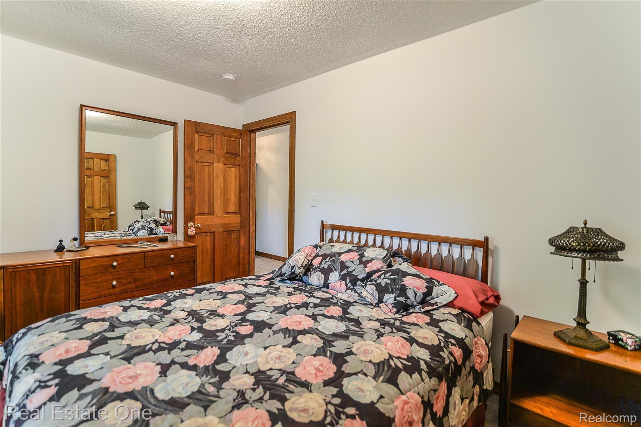 11414 Dunham Road Hartland, MI 48353 - Photo 25 of 49 Bedroom 4