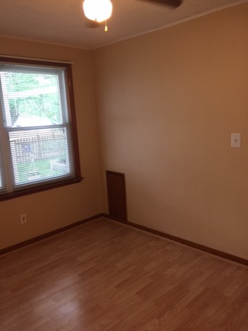 388 West Exchange Street Crete, IL 60417 - Photo 9 of 17