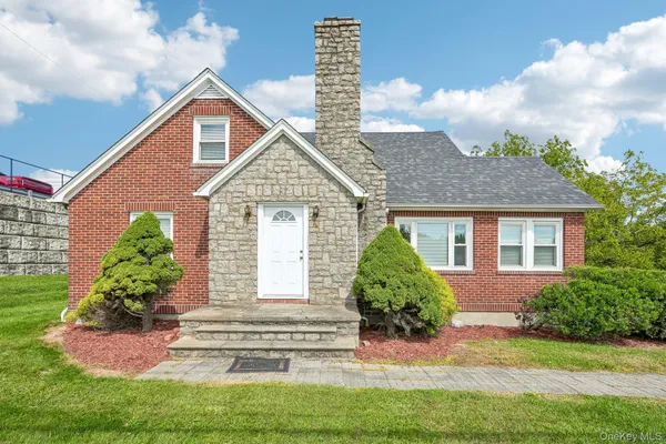 $3,500 | 36 Highway 17K, Newburgh, NY 12550