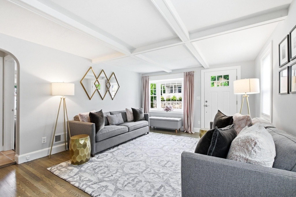 27 Topping Road Andover, MA 01810 - Photo 7 of 36