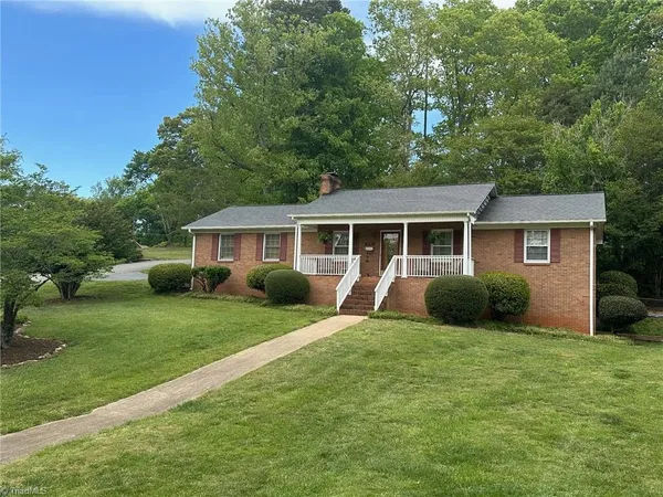 $259,900 | 156 Greenwood Avenue, Elkin, NC 28621