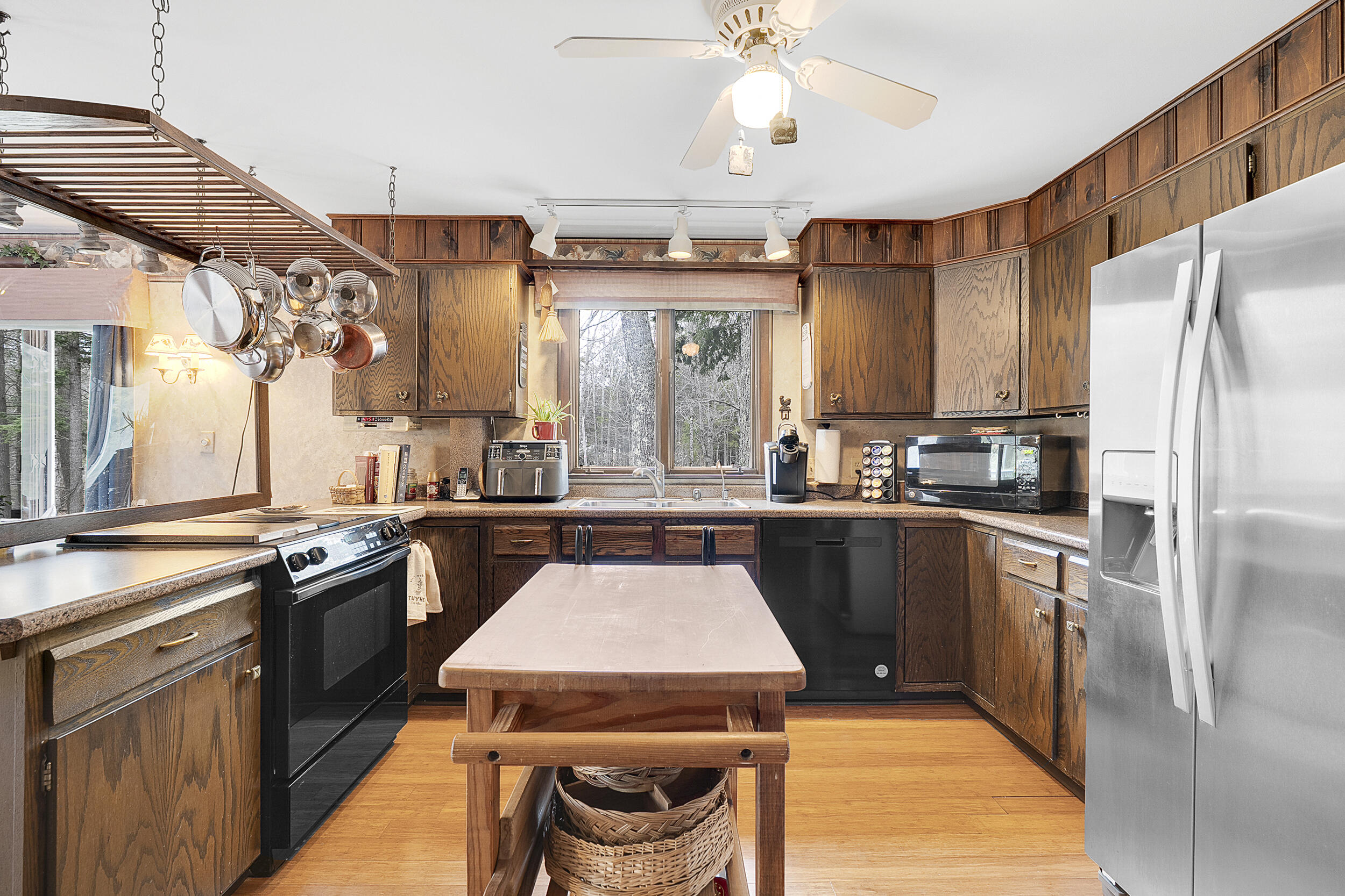 417 Middle Road Falmouth, ME 04105 - Photo 13 of 76 45_417middle-58