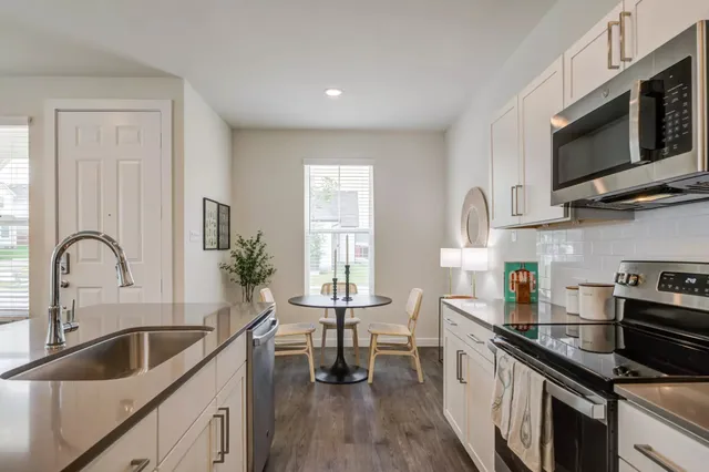 $2,025 | 801 Bluestem Way, Unit 104W, Cedar Hill, TX 75104