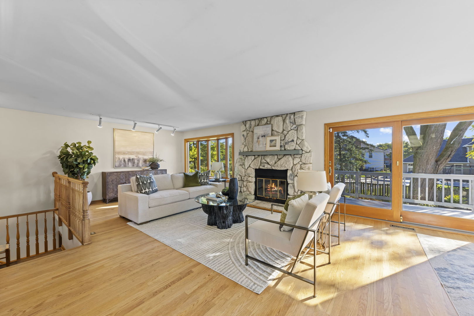 1913 Gladstone Drive Wheaton, IL 60189 - Photo 4 of 40