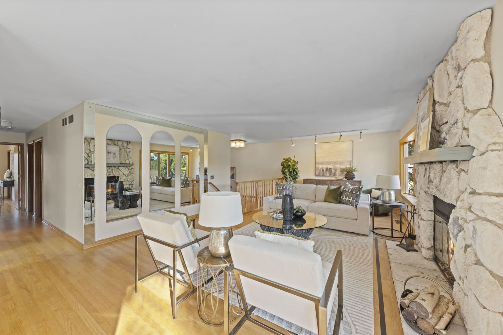 1913 Gladstone Drive Wheaton, IL 60189 - Photo 5 of 40