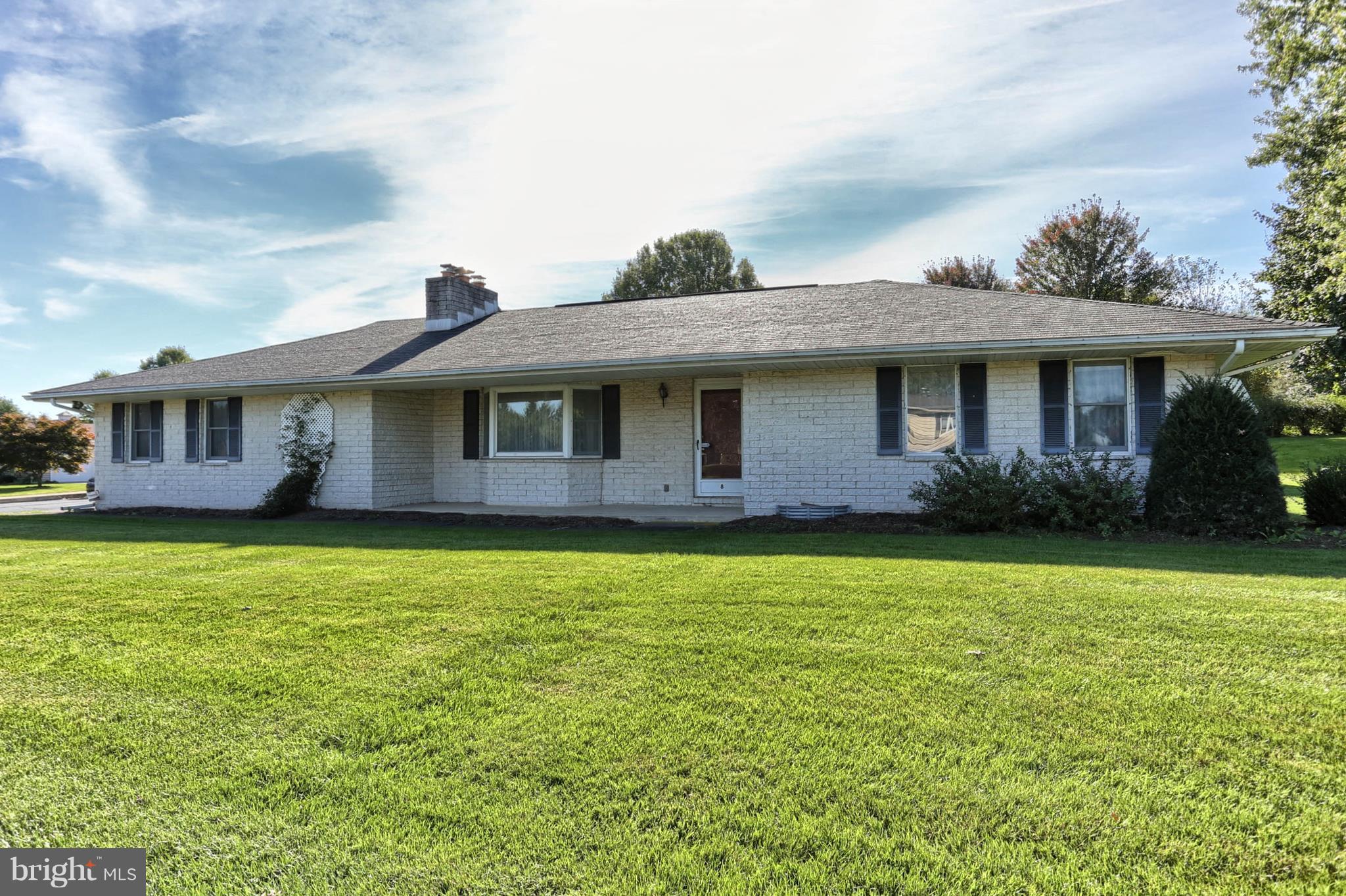 8 Carriage Road Palmyra, PA 17078 - Photo 2 of 34 Gallery Image 2