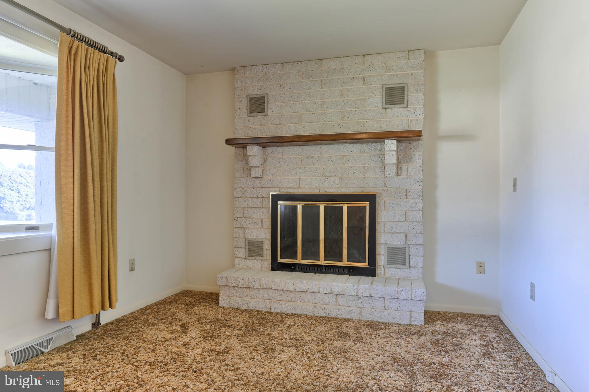 8 Carriage Road Palmyra, PA 17078 - Photo 5 of 34 Gallery Image 5