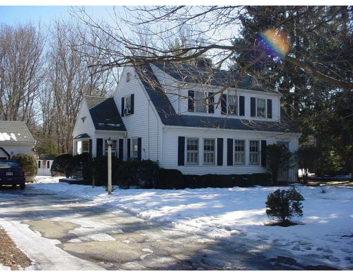 11 Paradise Road Ipswich, MA 01938 - Photo 1 of 5 Gallery Image 1