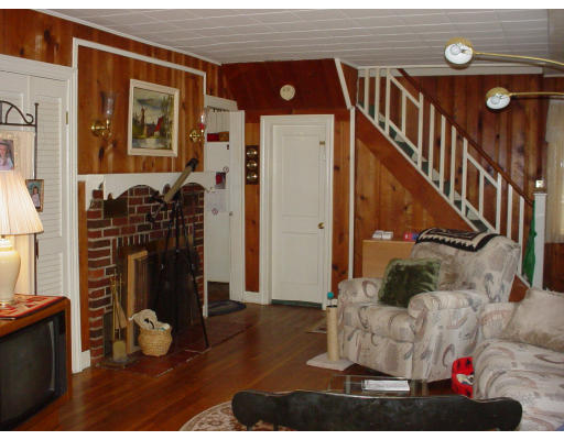 11 Paradise Road Ipswich, MA 01938 - Photo 3 of 5 Gallery Image 3