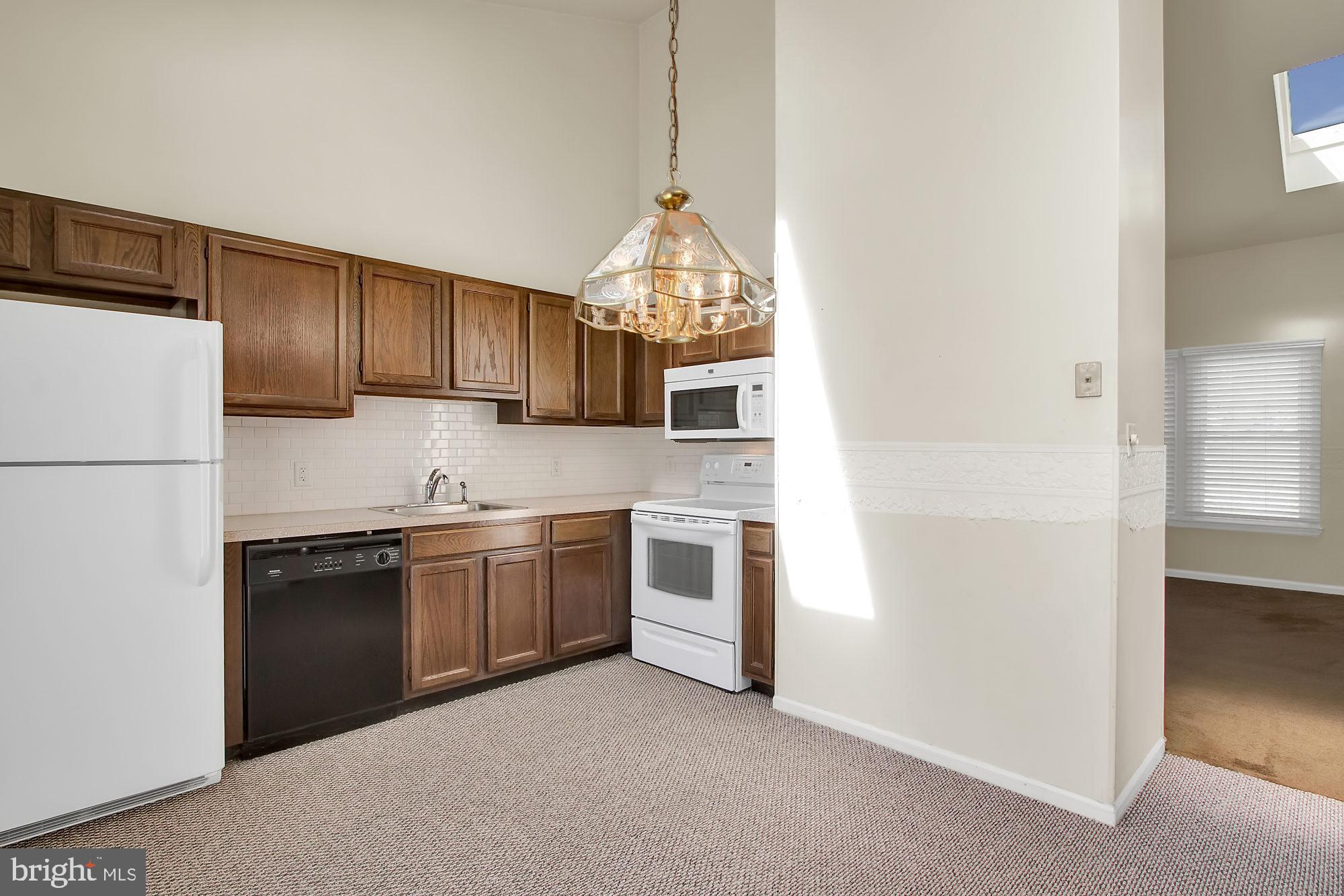1003 Rill Road Reading, PA 19606 - Photo 4 of 18 Kitchen Dining Area