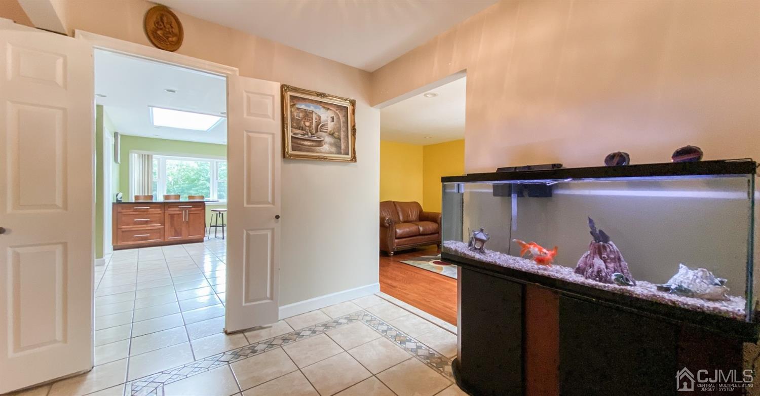30 Lynnwood Road Edison, NJ 08820 - Photo 3 of 29
