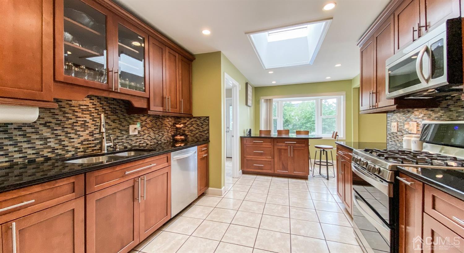 30 Lynnwood Road Edison, NJ 08820 - Photo 5 of 29