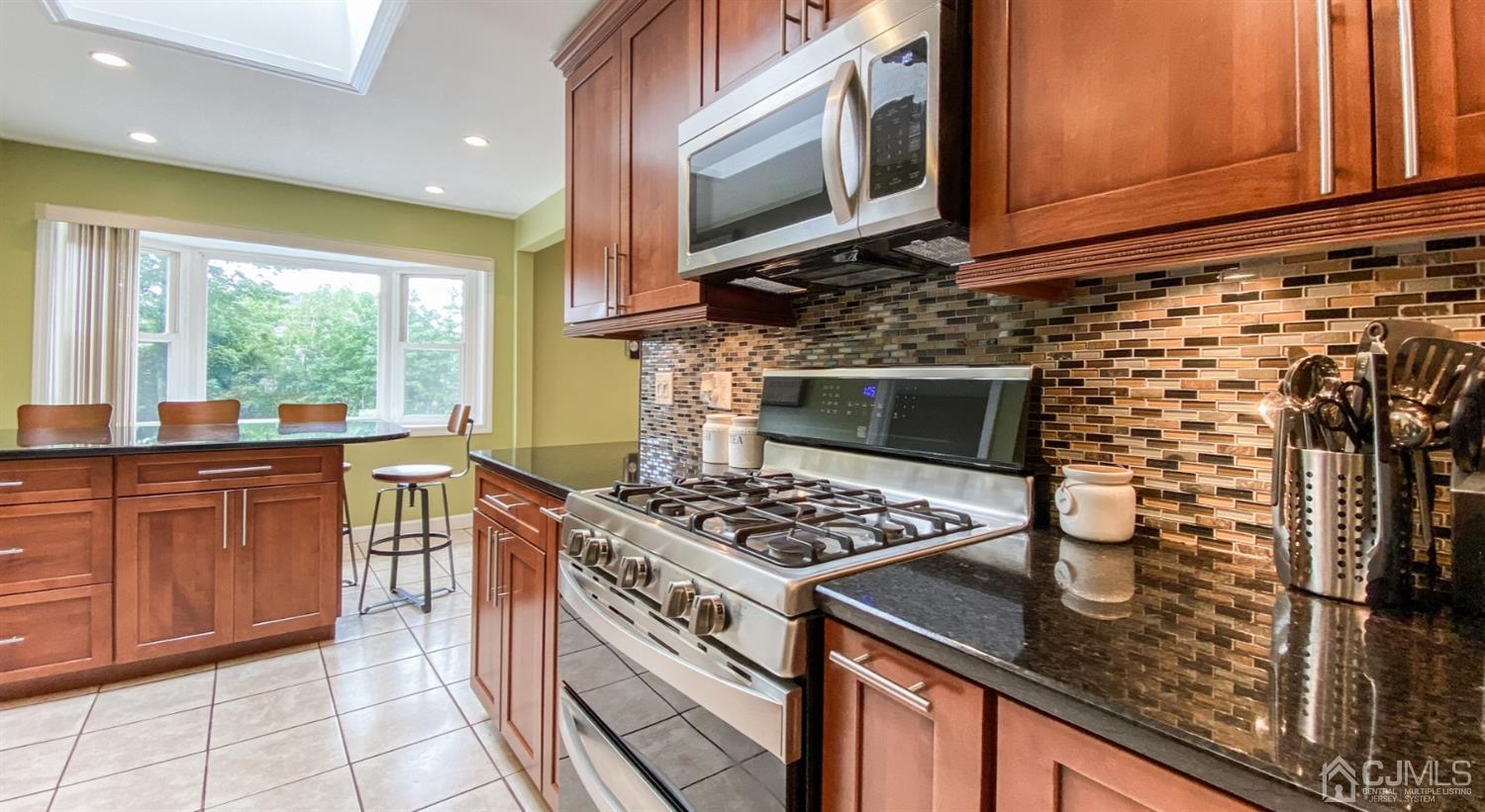 30 Lynnwood Road Edison, NJ 08820 - Photo 6 of 29