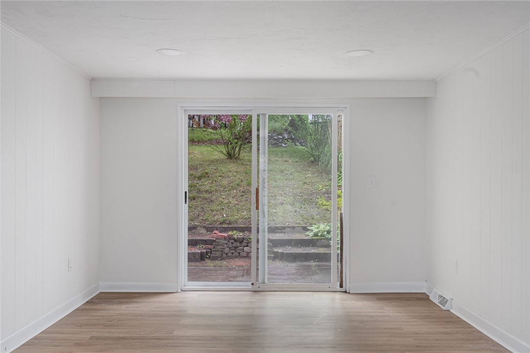 613 Prospect Street Woonsocket, RI 02895 - Photo 11 of 33