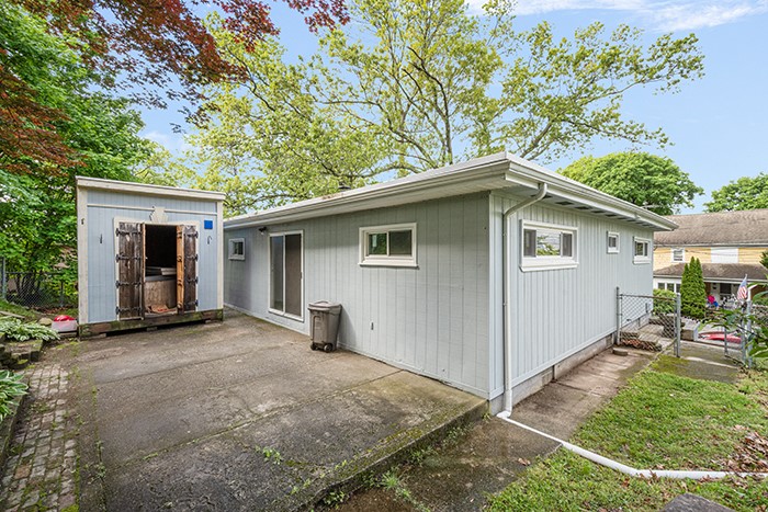 613 Prospect Street Woonsocket, RI 02895 - Photo 30 of 33