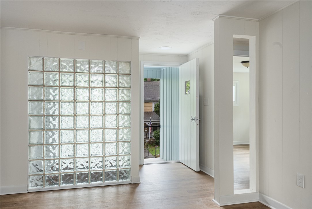 613 Prospect Street Woonsocket, RI 02895 - Photo 4 of 33