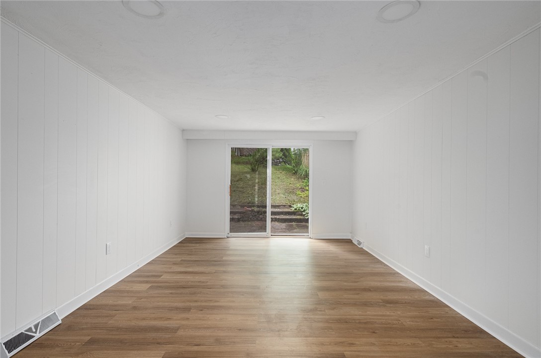 613 Prospect Street Woonsocket, RI 02895 - Photo 8 of 33